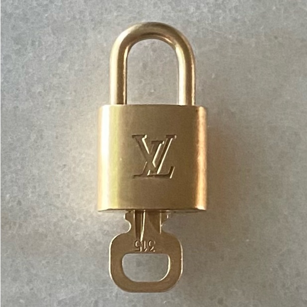 Louis Vuitton Lock with One Key #315